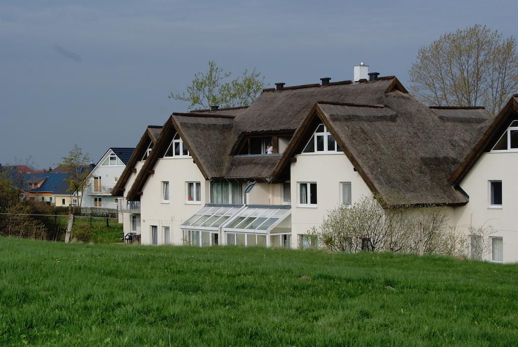 Fewo 18 Im Strandhaus Lobbe Mit Balkon Rum bild