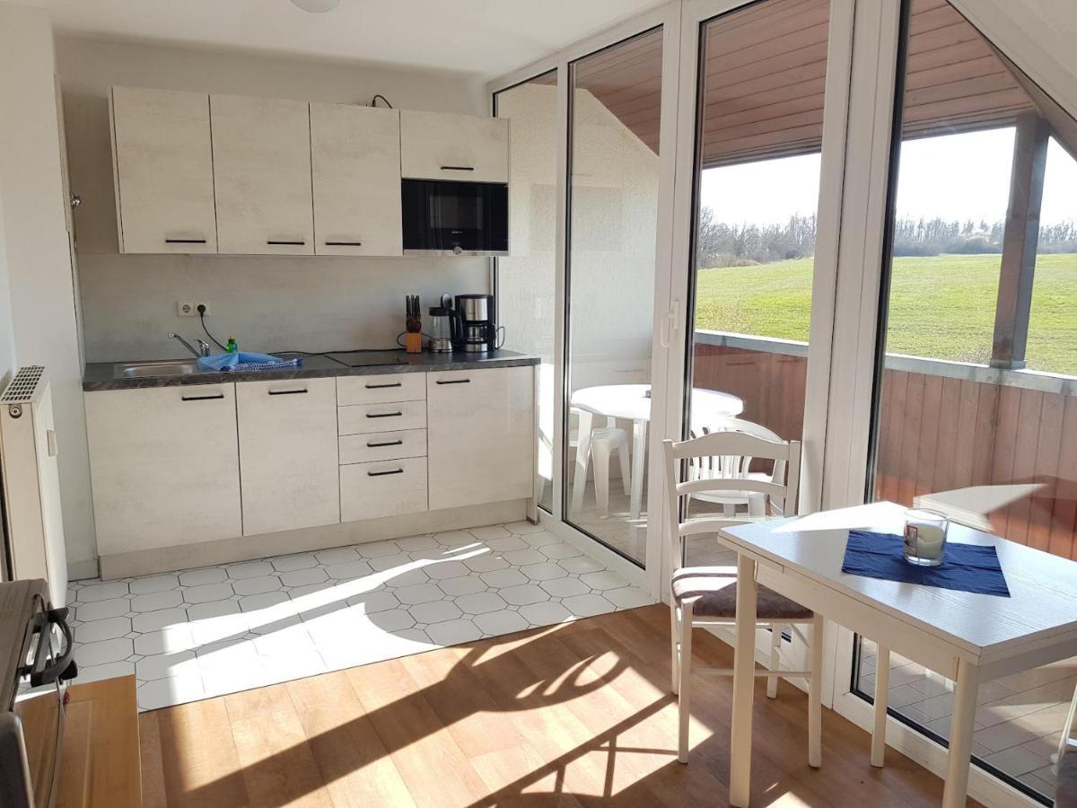 Fewo 18 Im Strandhaus Lobbe Mit Balkon Exteriör bild