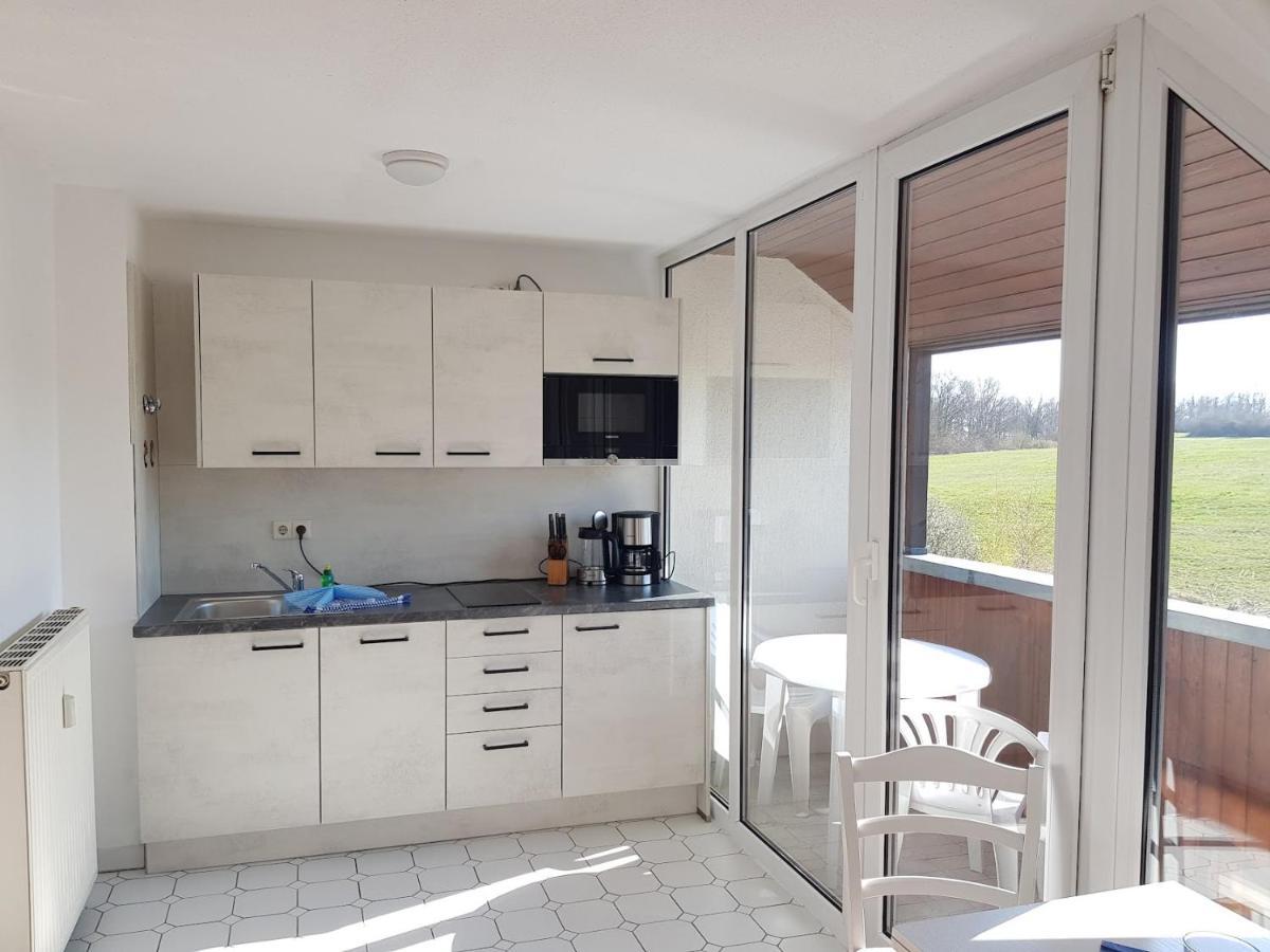 Fewo 18 Im Strandhaus Lobbe Mit Balkon Exteriör bild